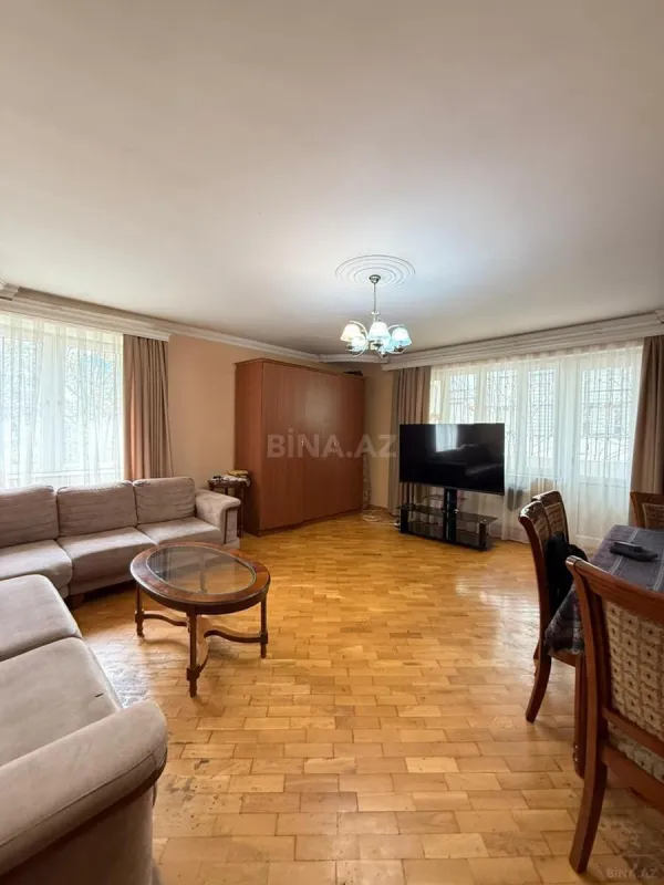 Satılır 3 otaqlı mənzil 95 m²