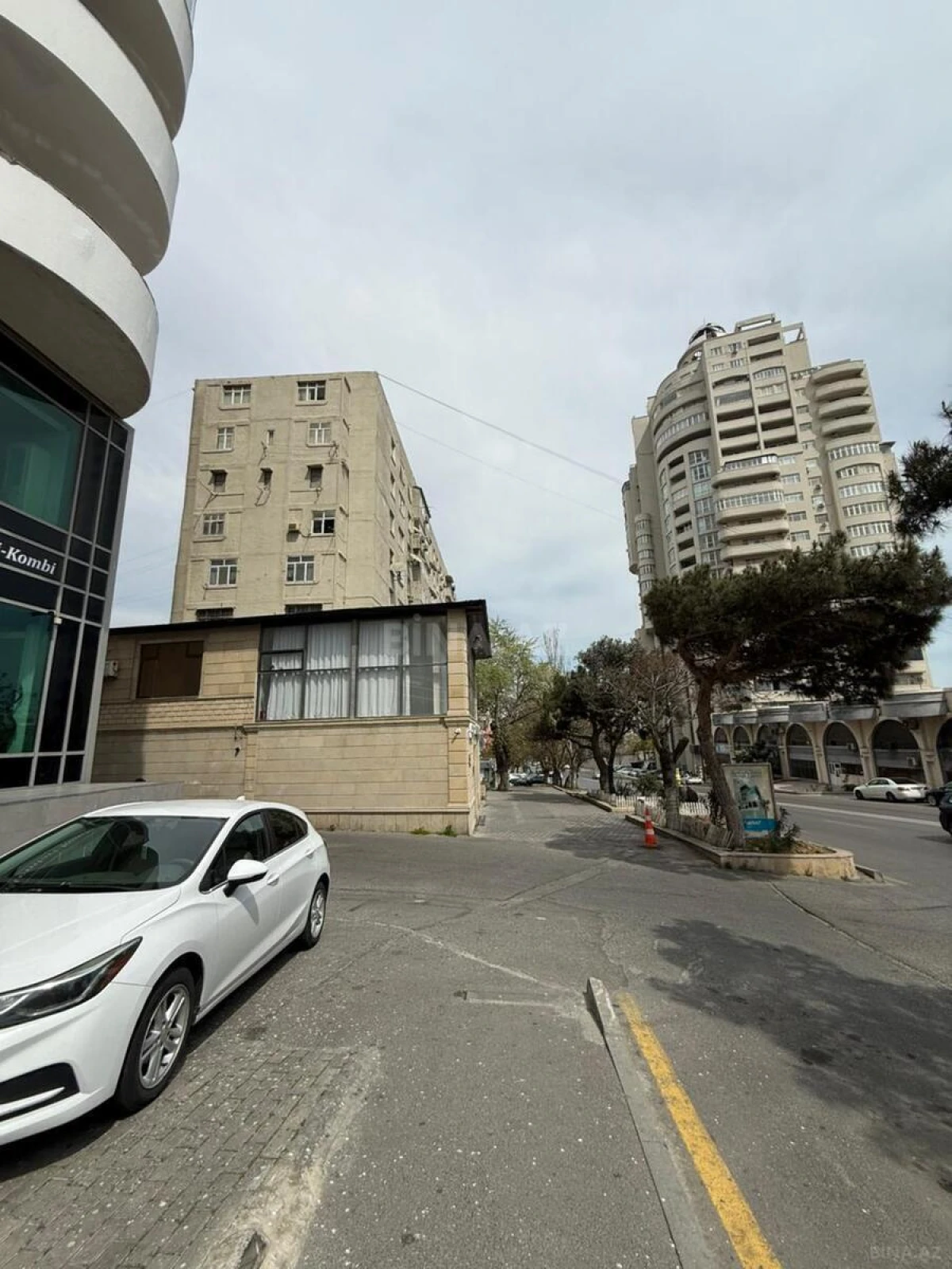 Satılır 3 otaqlı mənzil 95 m²