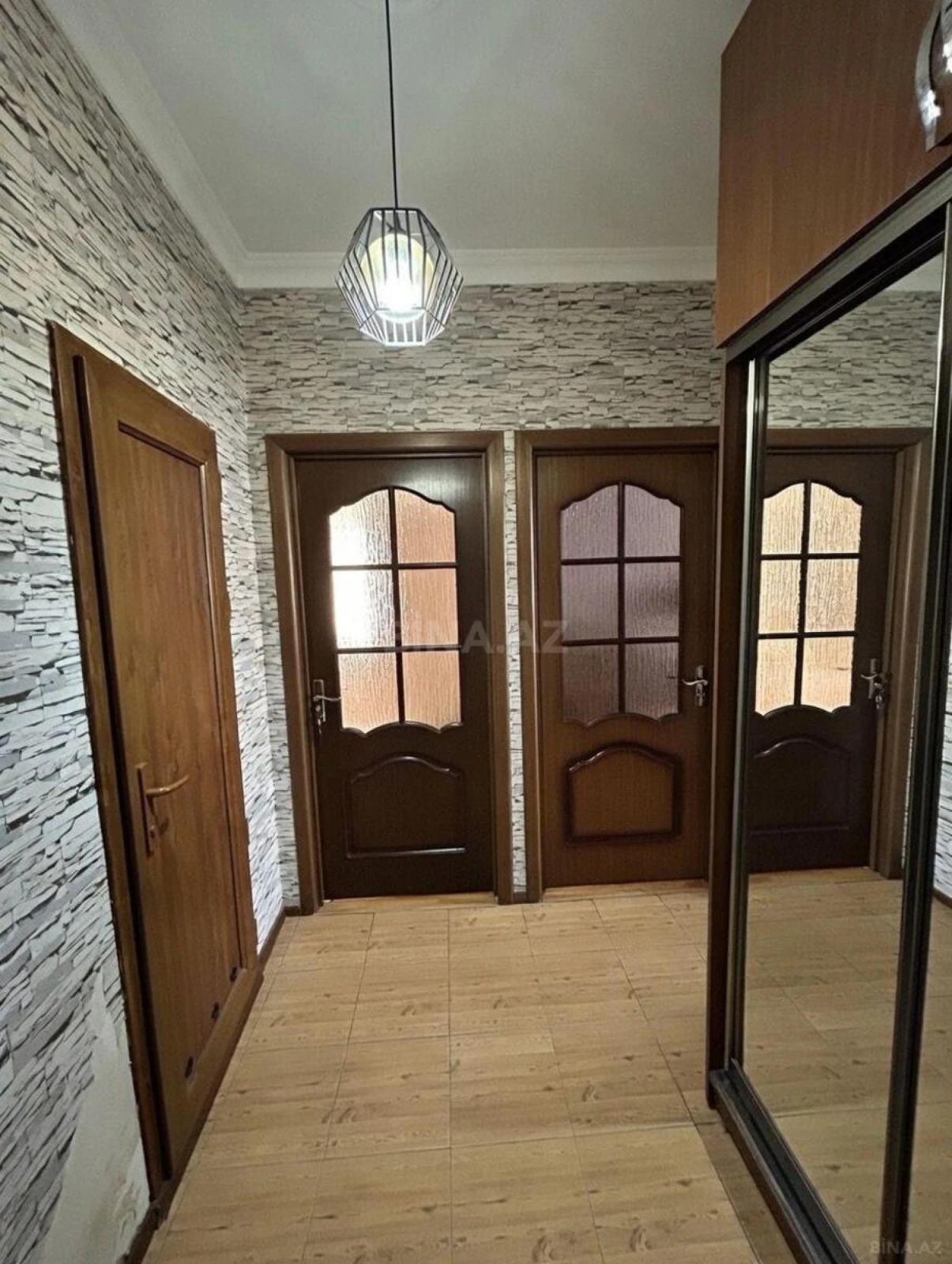 Satılır 2 otaqlı mənzil 42 m²