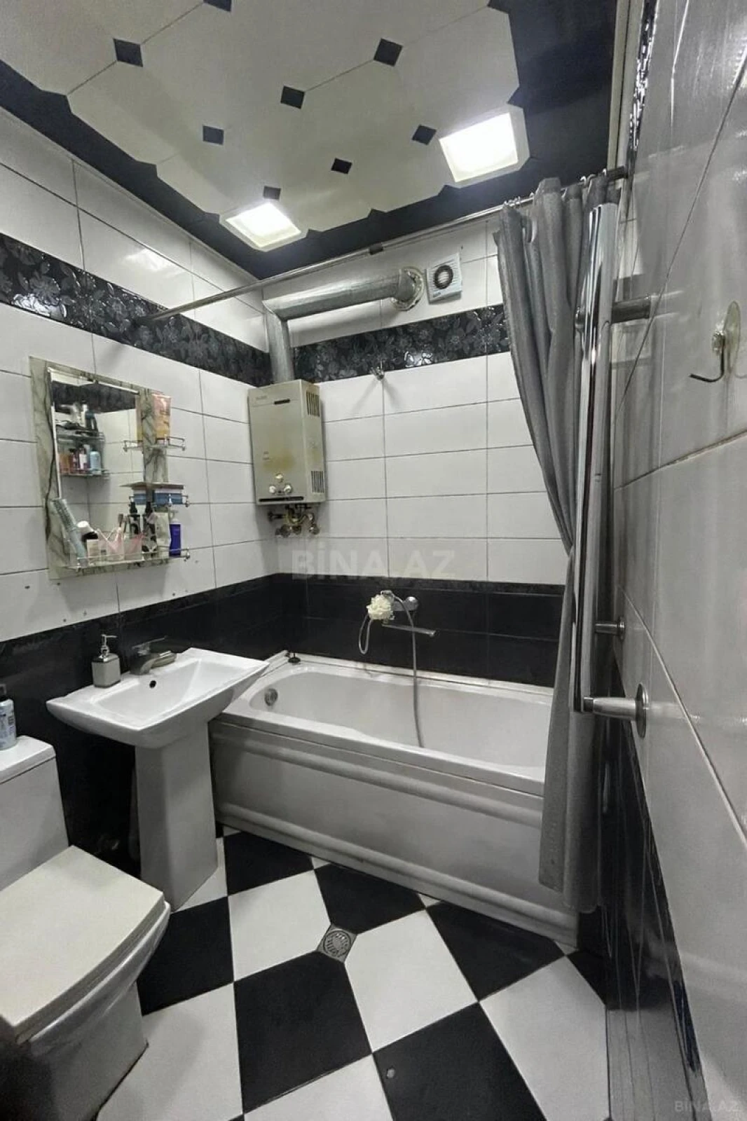 Satılır 2 otaqlı mənzil 42 m²