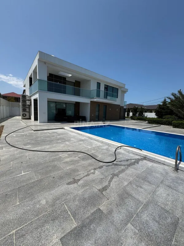 Satılır 6 otaqlı həyət evi 400 m²