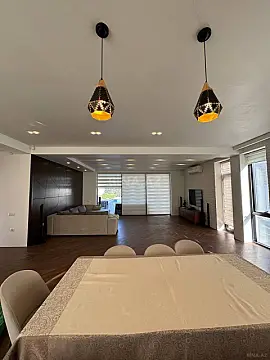 Satılır 6 otaqlı həyət evi 400 m²