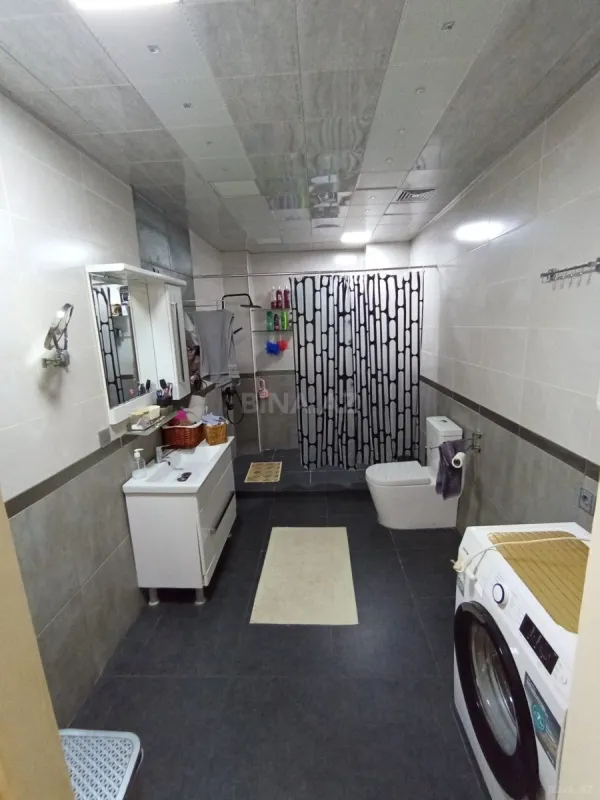 Satılır 4 otaqlı mənzil 156 m²
