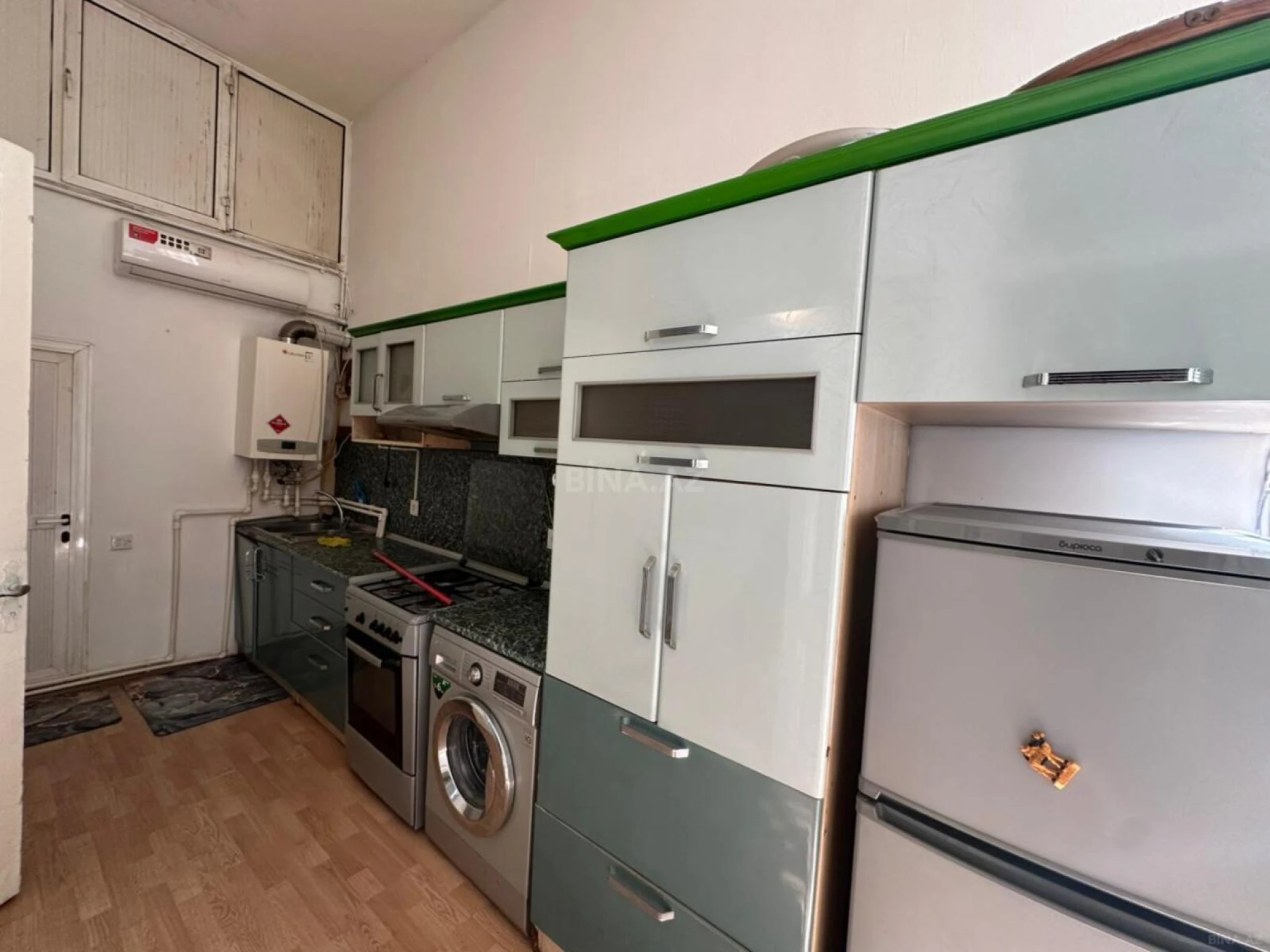 Kirayə verilir 2 otaqlı mənzil 65 m²