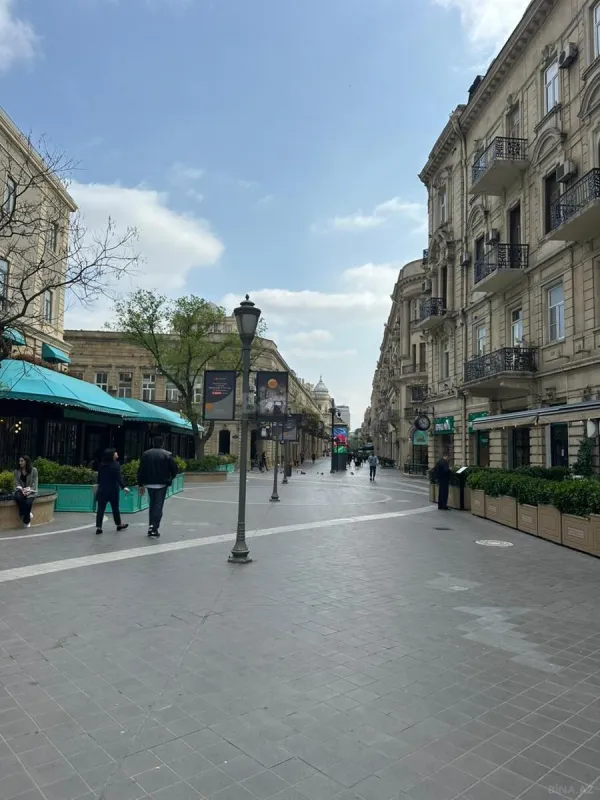 Kirayə verilir 2 otaqlı mənzil 65 m²
