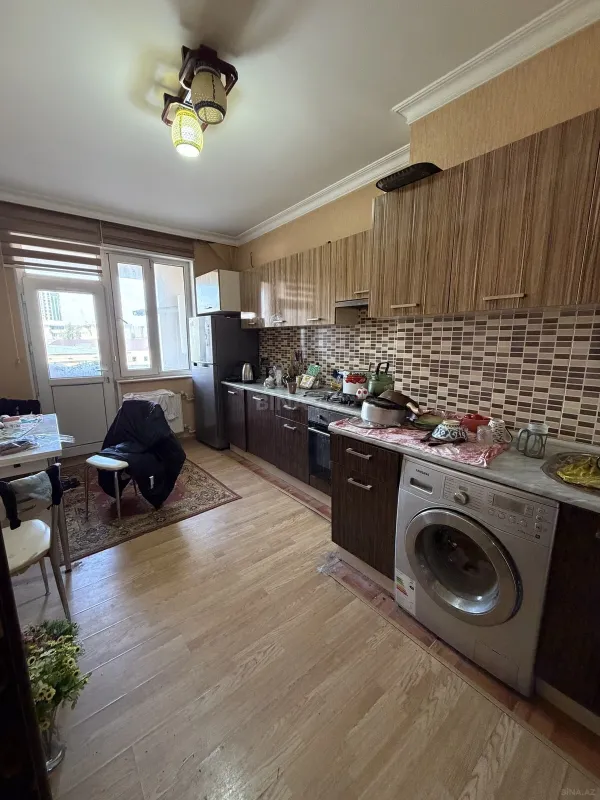 Satılır 2 otaqlı mənzil 73 m²