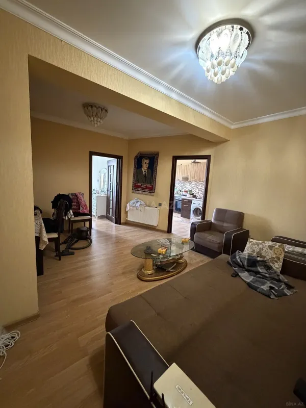 Satılır 2 otaqlı mənzil 73 m²