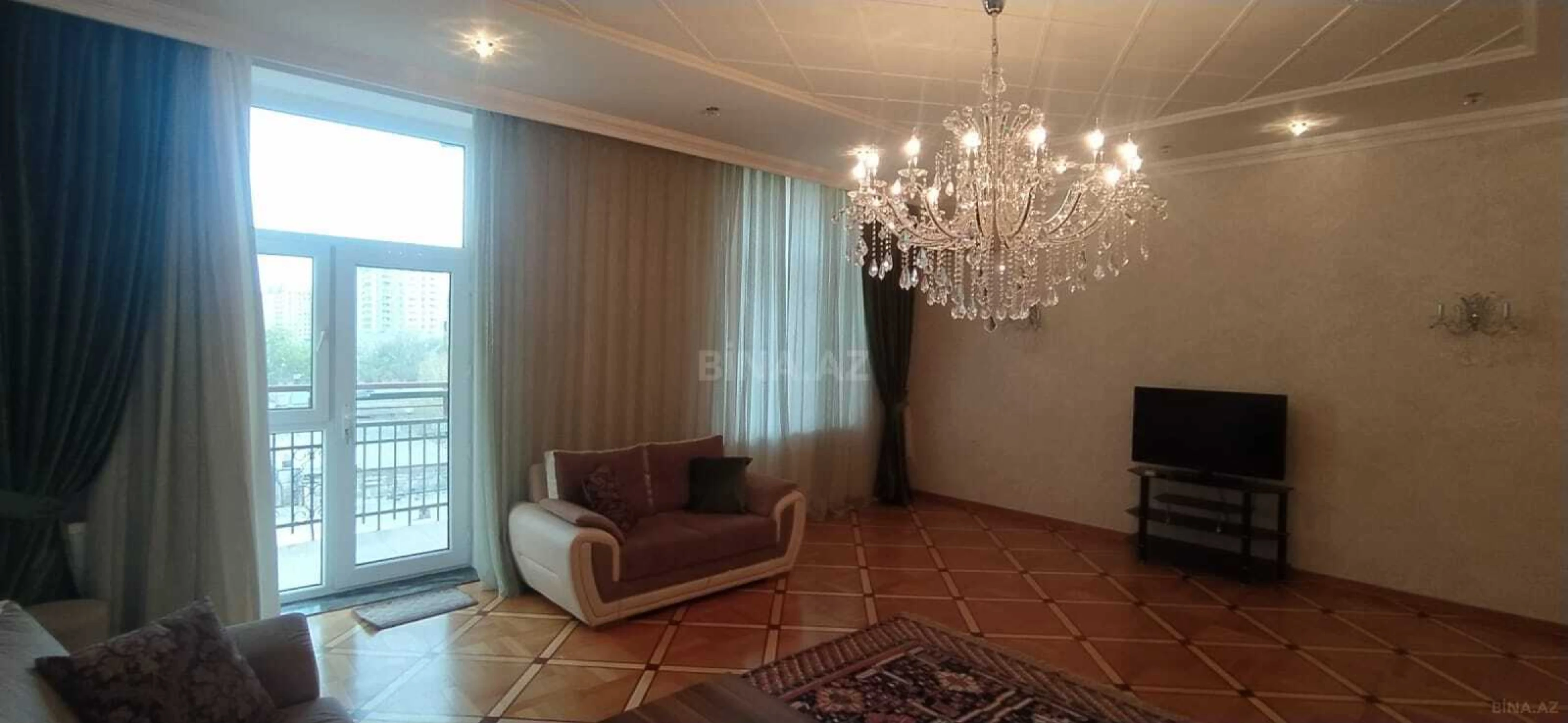 Kirayə verilir 2 otaqlı mənzil 60 m²