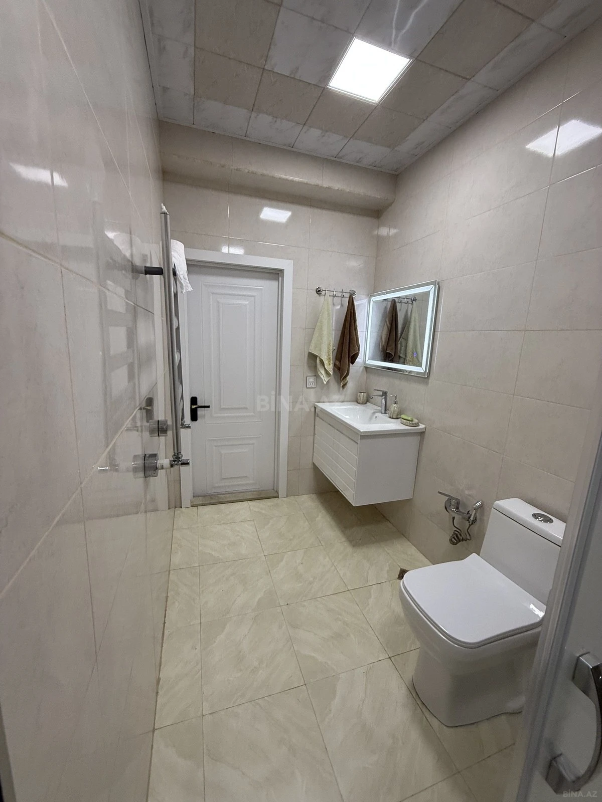Kirayə verilir 2 otaqlı mənzil 85 m²