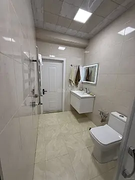 Kirayə verilir 2 otaqlı mənzil 85 m²