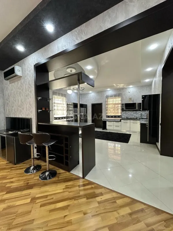 Kirayə verilir 6 otaqlı həyət evi 400 m²