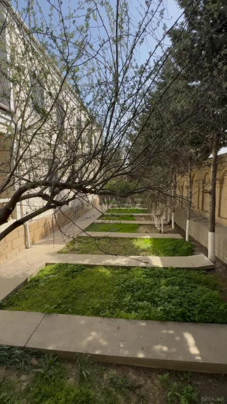 Kirayə verilir 6 otaqlı həyət evi 400 m²