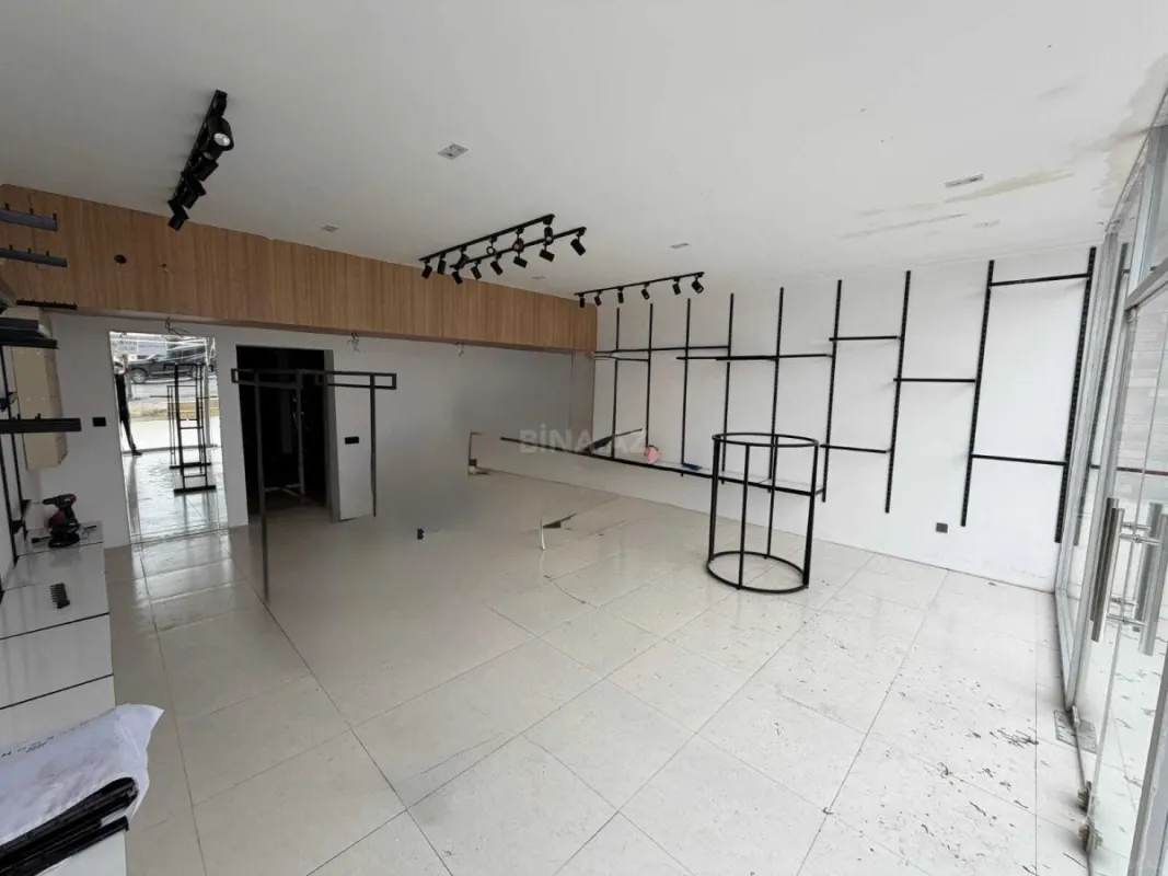 Kirayə verilir obyekt 180 m²