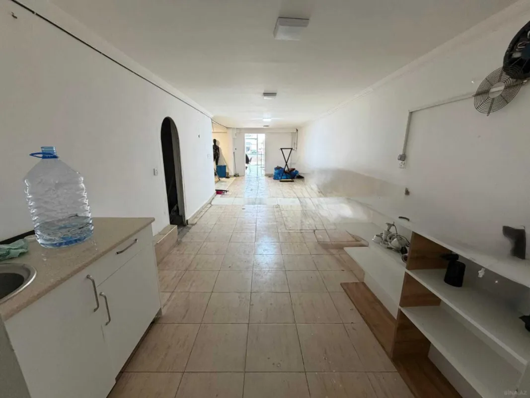 Kirayə verilir obyekt 180 m²