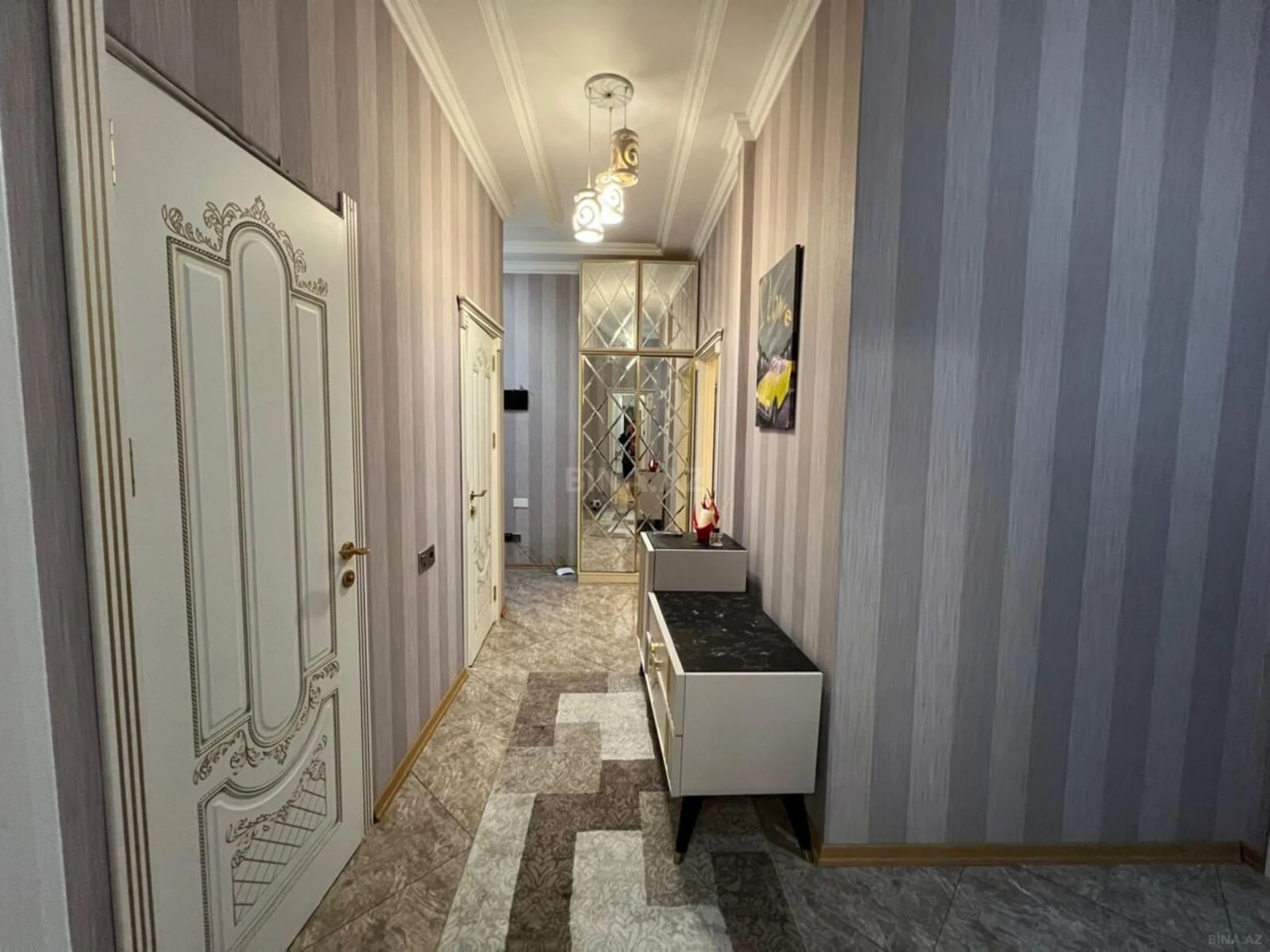 Satılır 3 otaqlı mənzil 96 m²