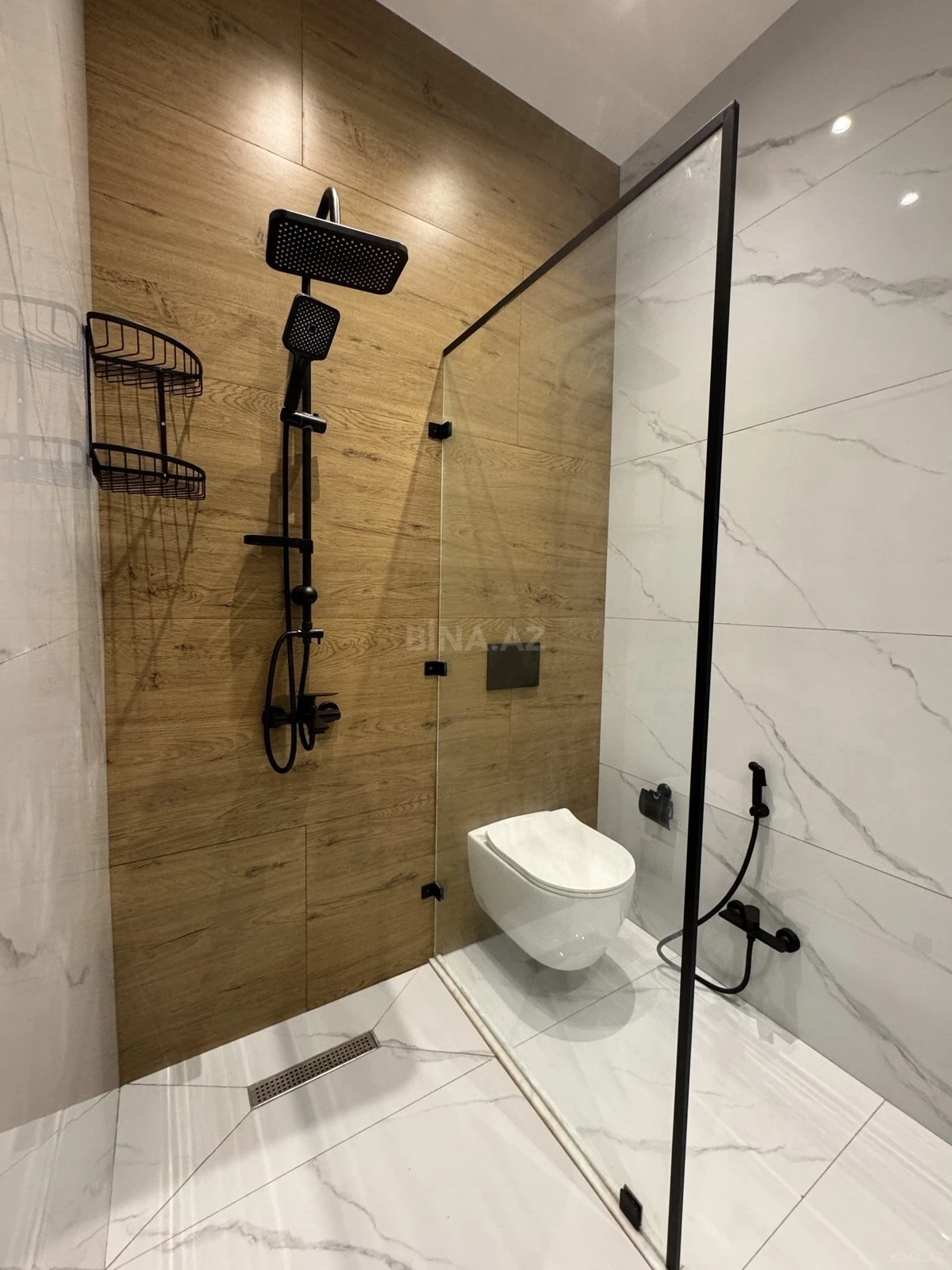 Kirayə verilir 2 otaqlı mənzil 75 m²