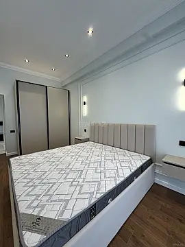 Kirayə verilir 2 otaqlı mənzil 75 m²