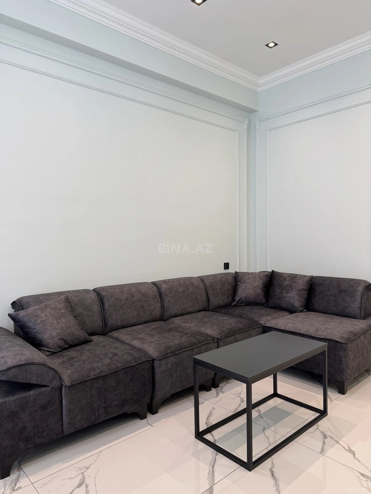 Kirayə verilir 2 otaqlı mənzil 75 m²