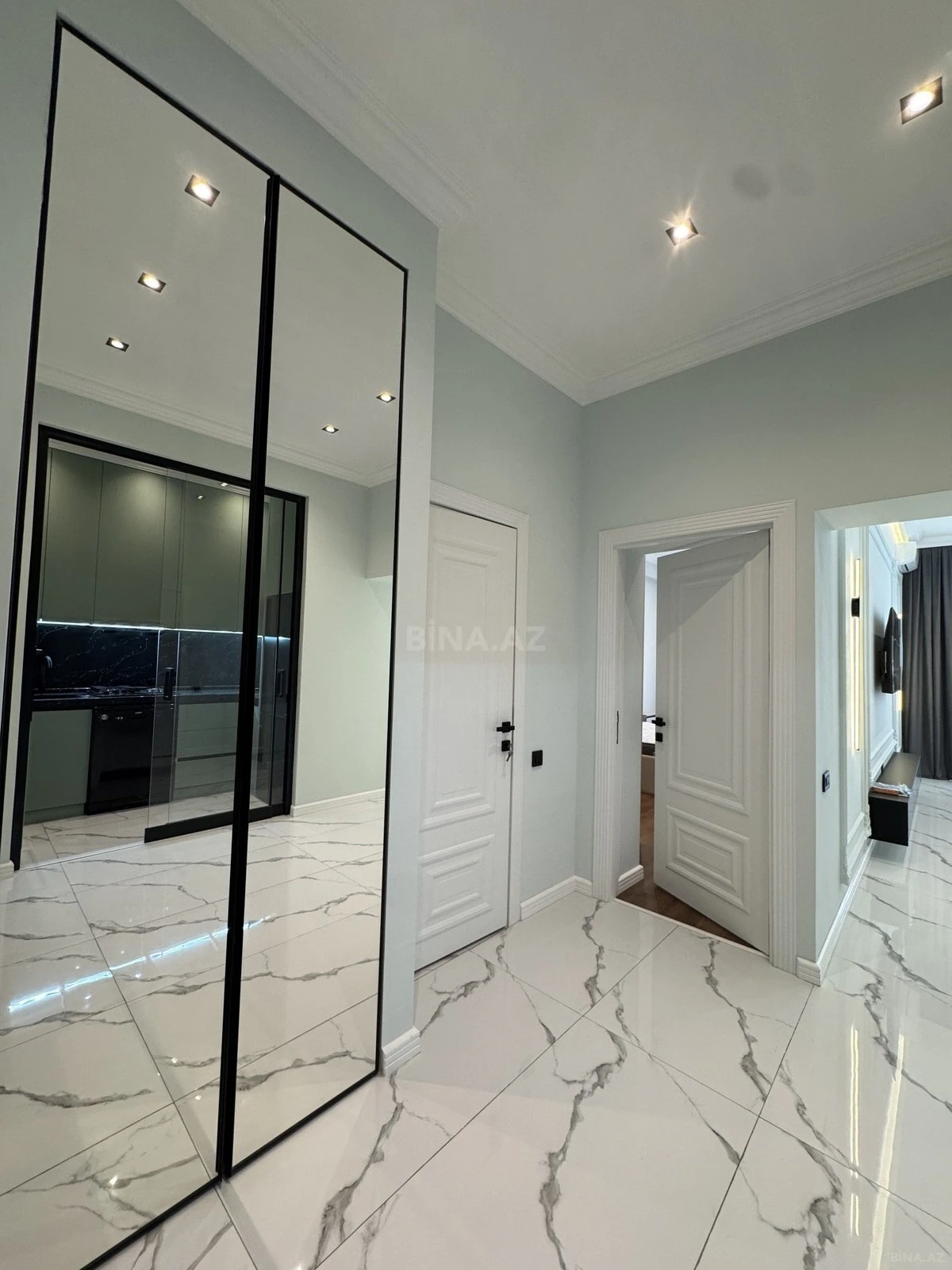 Kirayə verilir 2 otaqlı mənzil 75 m²