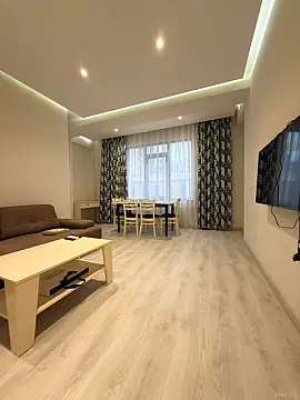 Kirayə verilir 2 otaqlı mənzil 100 m²