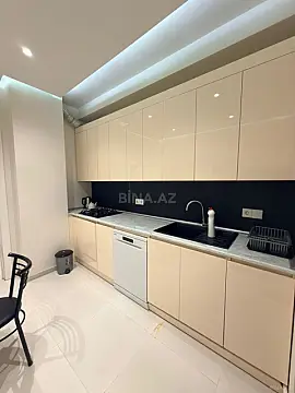 Kirayə verilir 2 otaqlı mənzil 100 m²