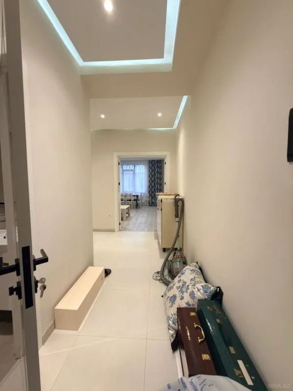 Kirayə verilir 2 otaqlı mənzil 100 m²