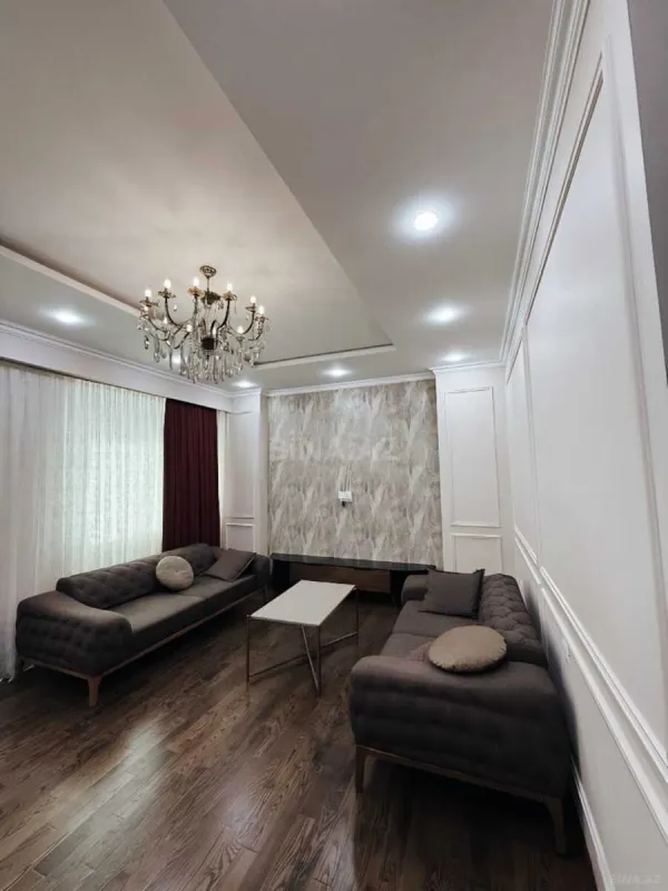 Satılır 3 otaqlı mənzil 120 m²