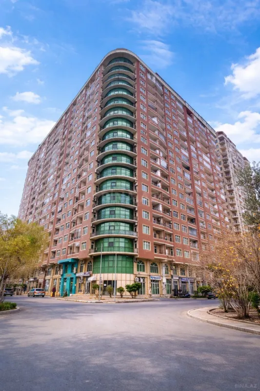 Satılır 3 otaqlı mənzil 120 m²