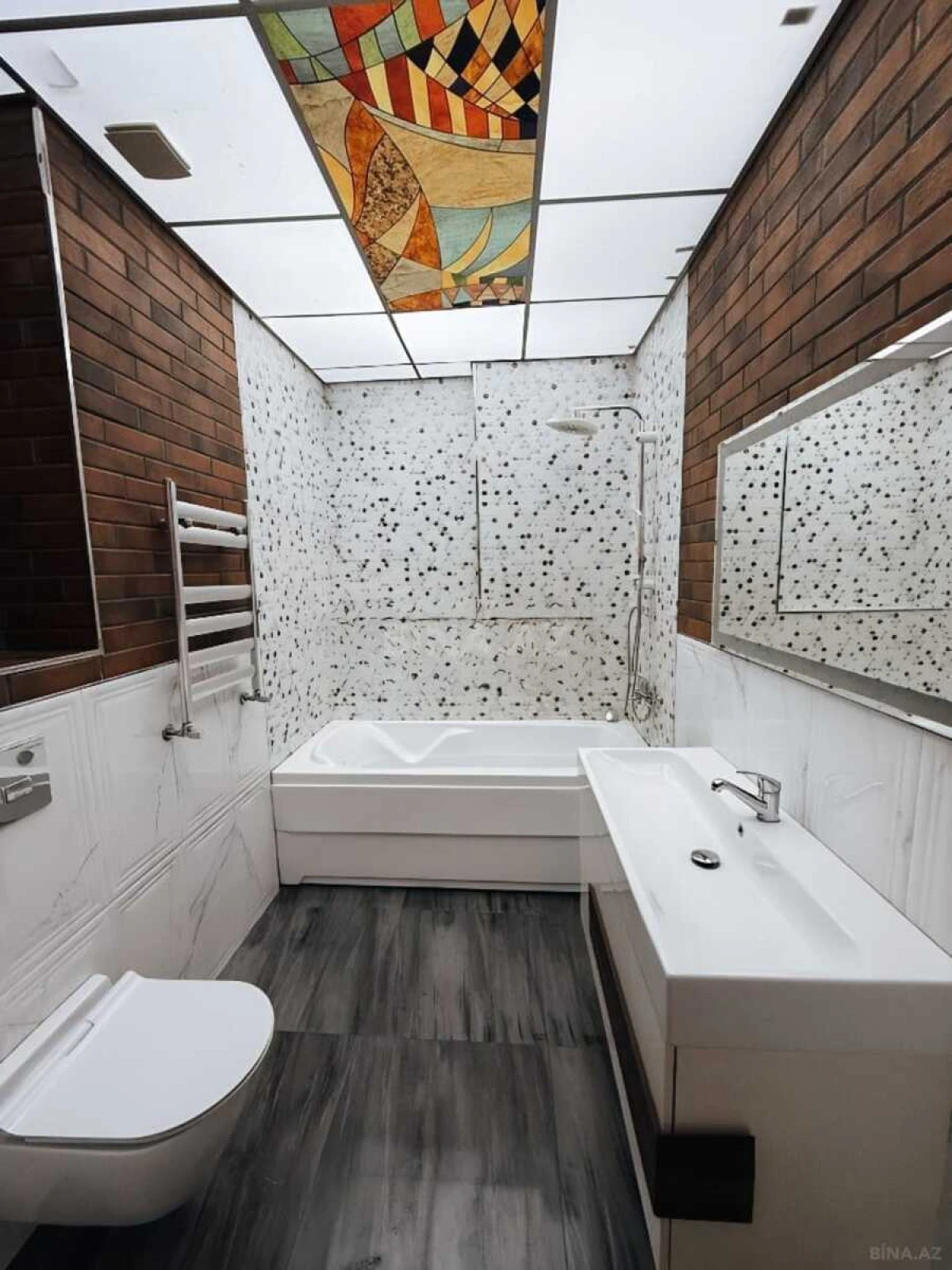 Satılır 3 otaqlı mənzil 120 m²