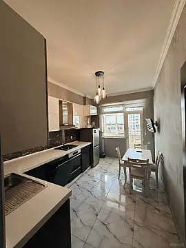 Satılır 3 otaqlı mənzil 120 m²