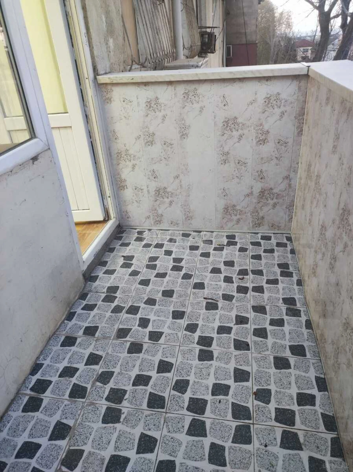 Satılır 2 otaqlı mənzil 45 m²