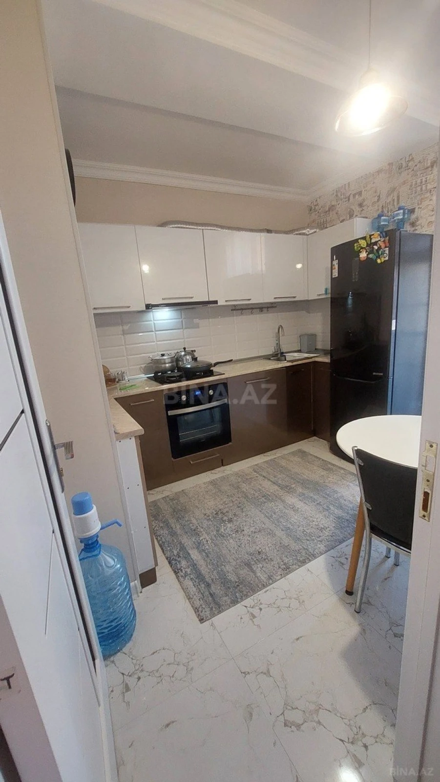 Satılır 2 otaqlı mənzil 63 m²