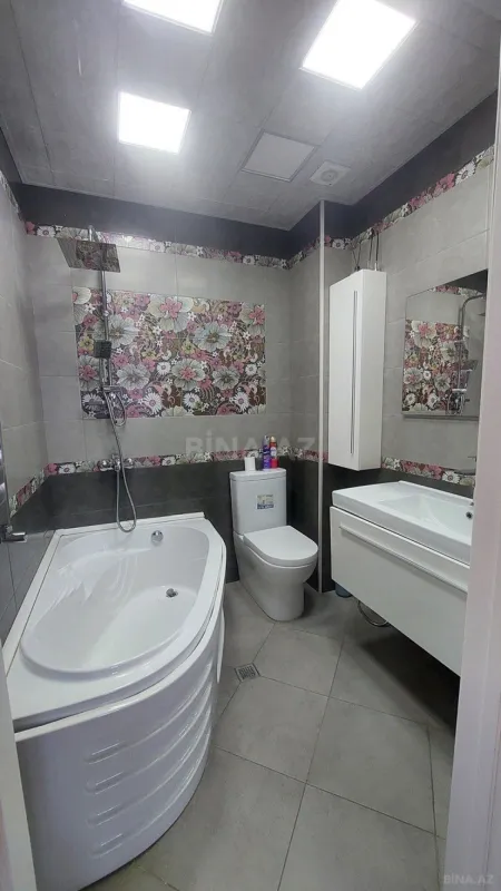 Satılır 2 otaqlı mənzil 63 m²