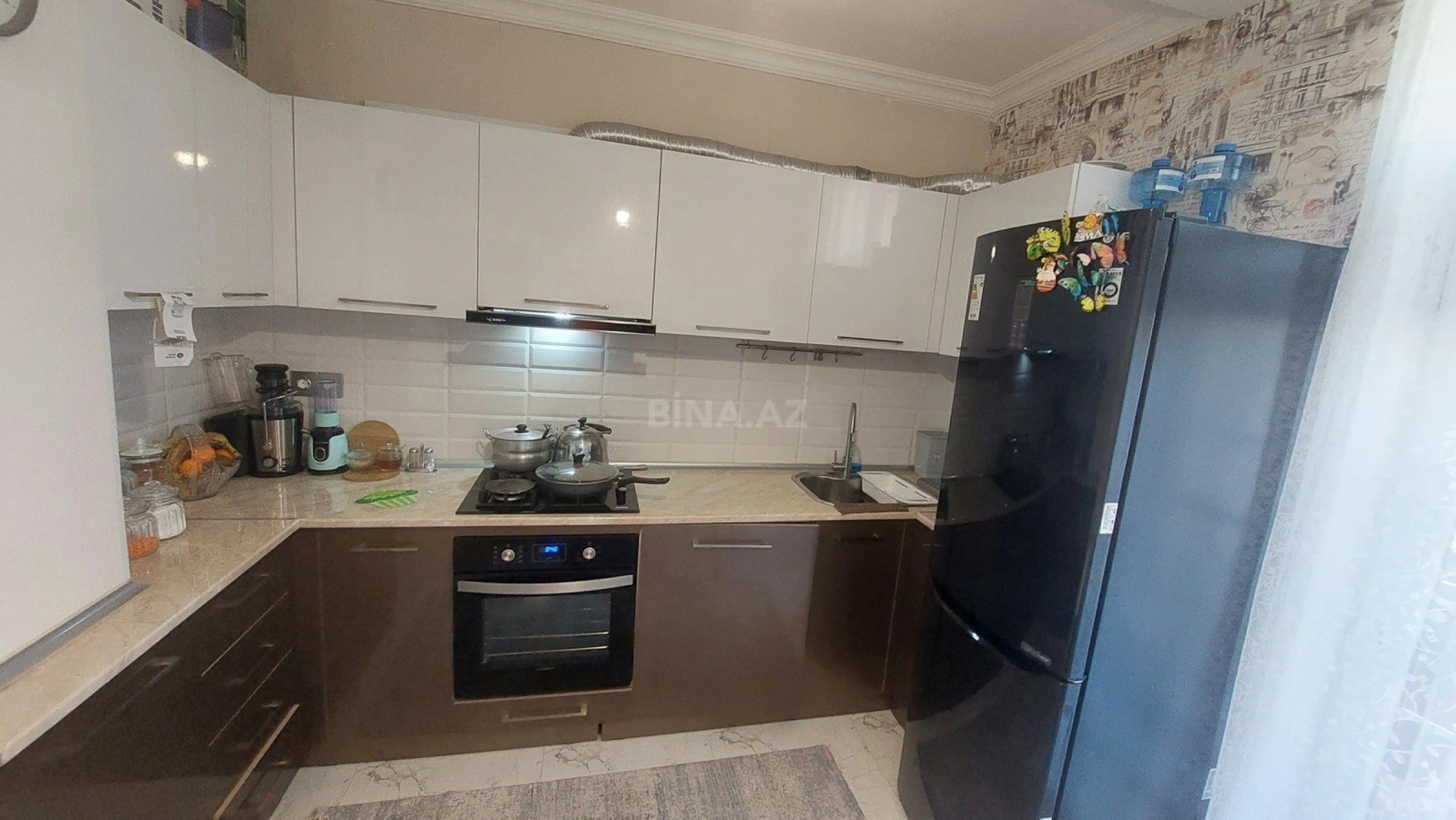 Satılır 2 otaqlı mənzil 63 m²