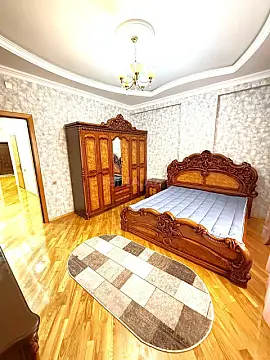 Kirayə verilir 3 otaqlı mənzil 140 m²