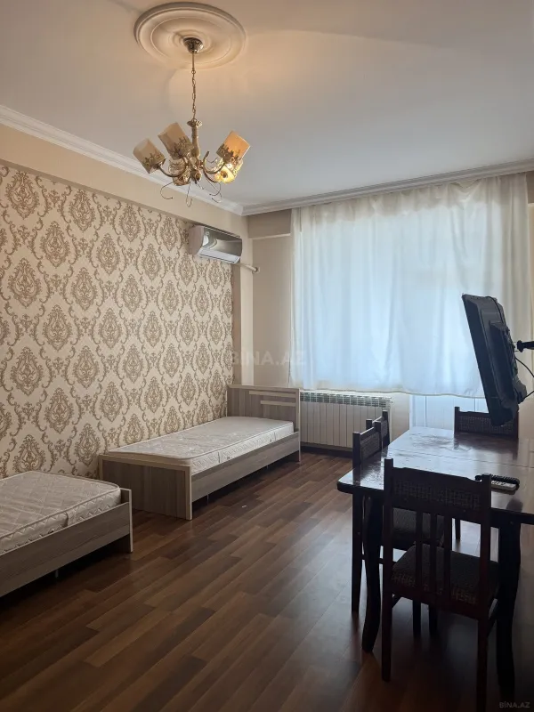 Kirayə verilir 2 otaqlı mənzil 70 m²