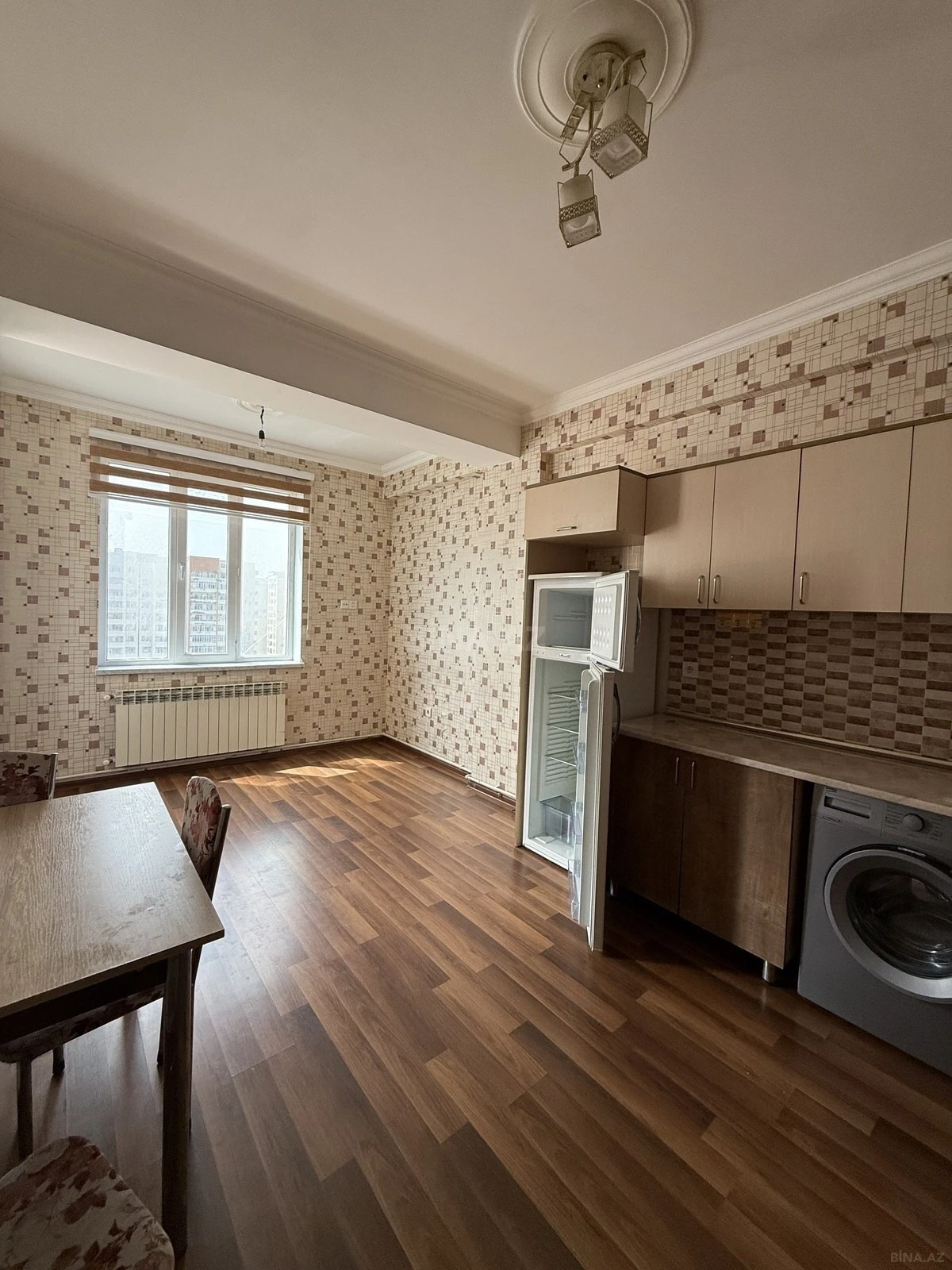 Kirayə verilir 2 otaqlı mənzil 70 m²