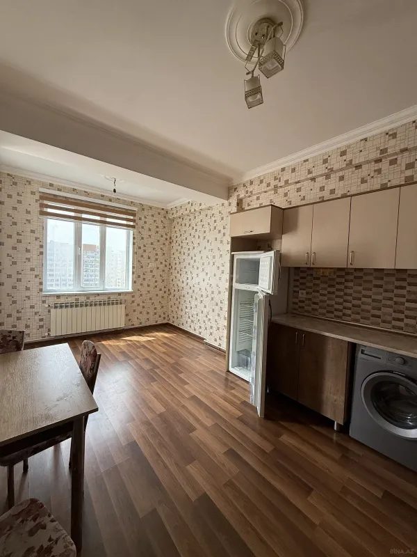 Kirayə verilir 2 otaqlı mənzil 70 m²