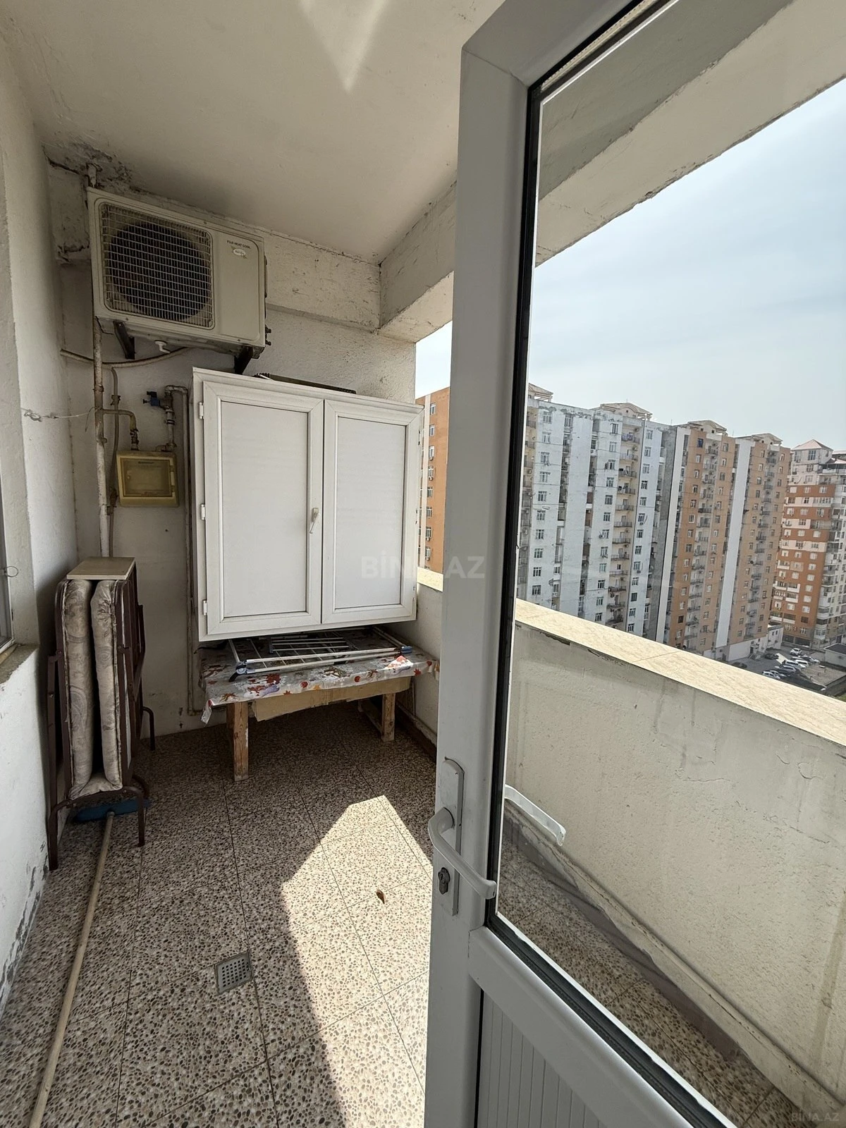 Kirayə verilir 2 otaqlı mənzil 70 m²