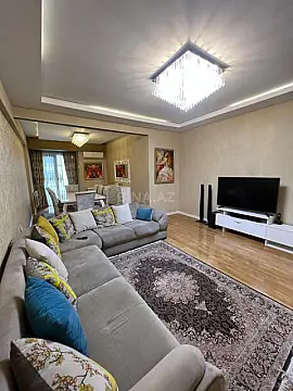 Satılır 3 otaqlı mənzil 104 m²