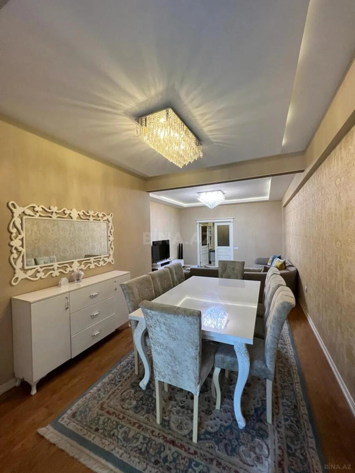 Satılır 3 otaqlı mənzil 104 m²