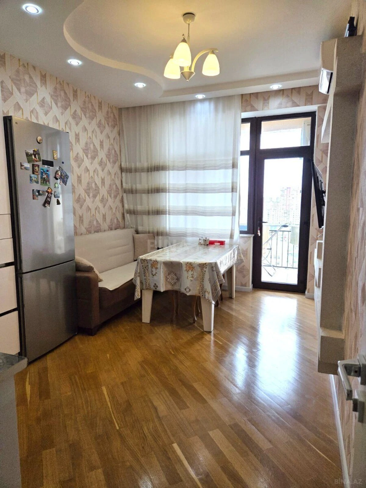 Satılır 2 otaqlı mənzil 62 m²