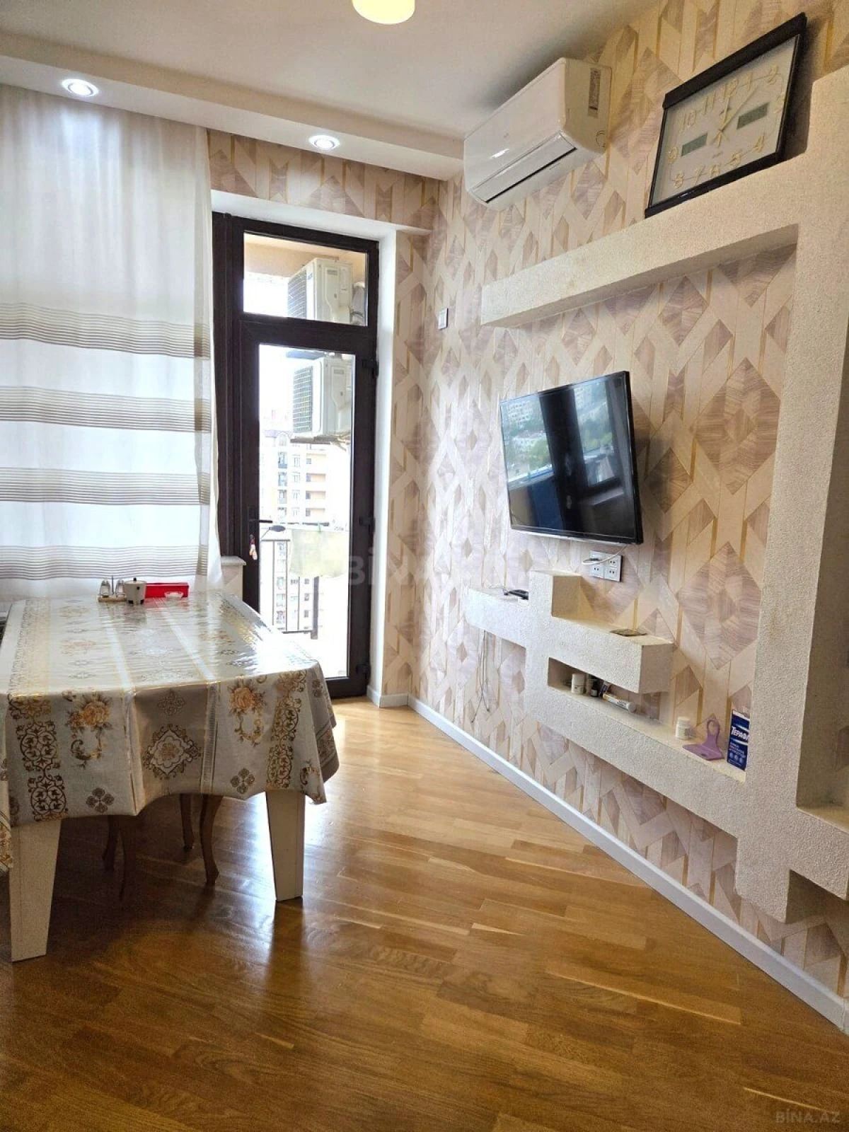 Satılır 2 otaqlı mənzil 62 m²