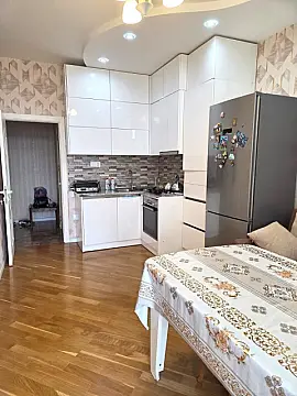 Satılır 2 otaqlı mənzil 62 m²
