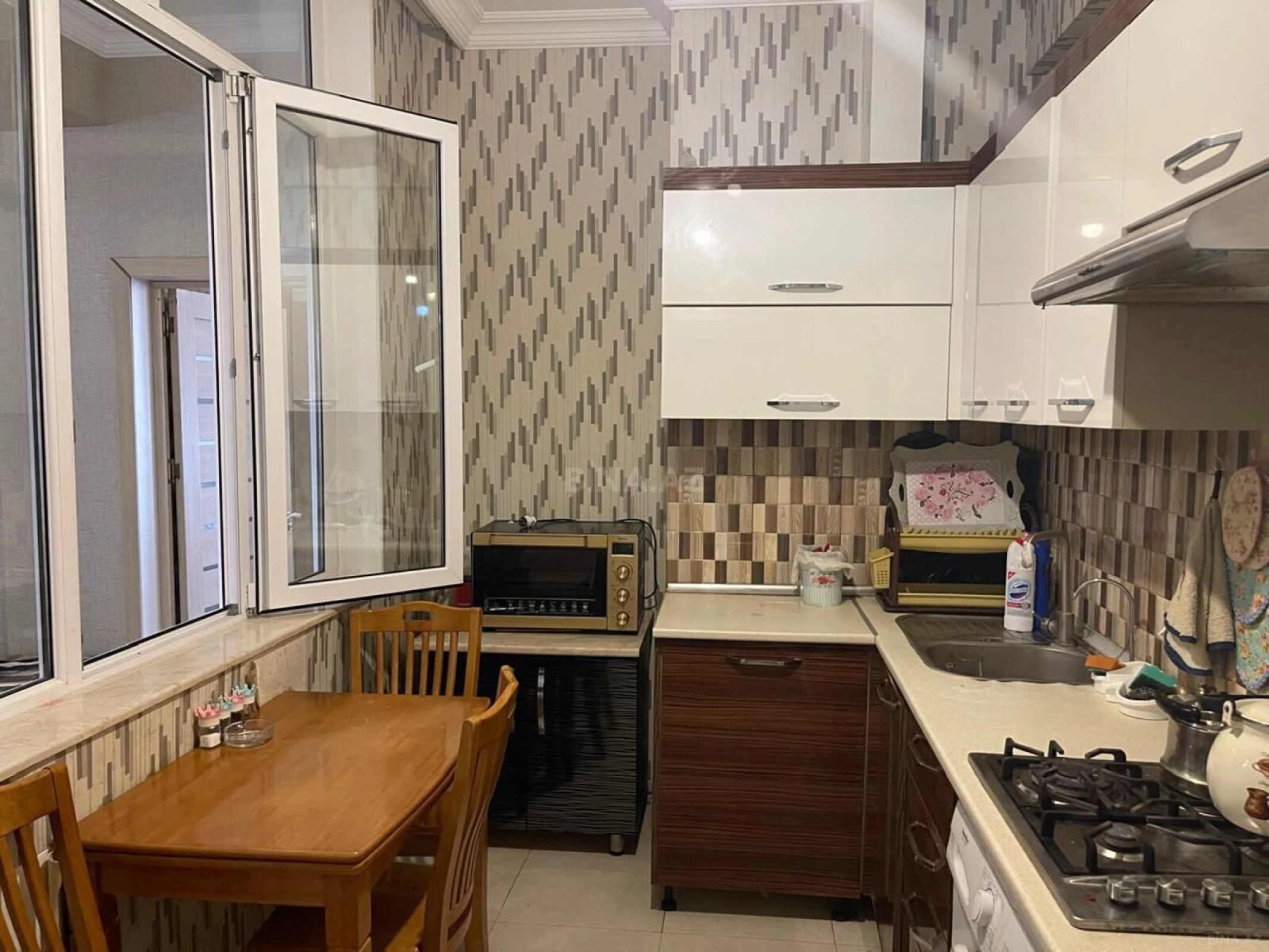 Satılır 3 otaqlı mənzil 105 m²