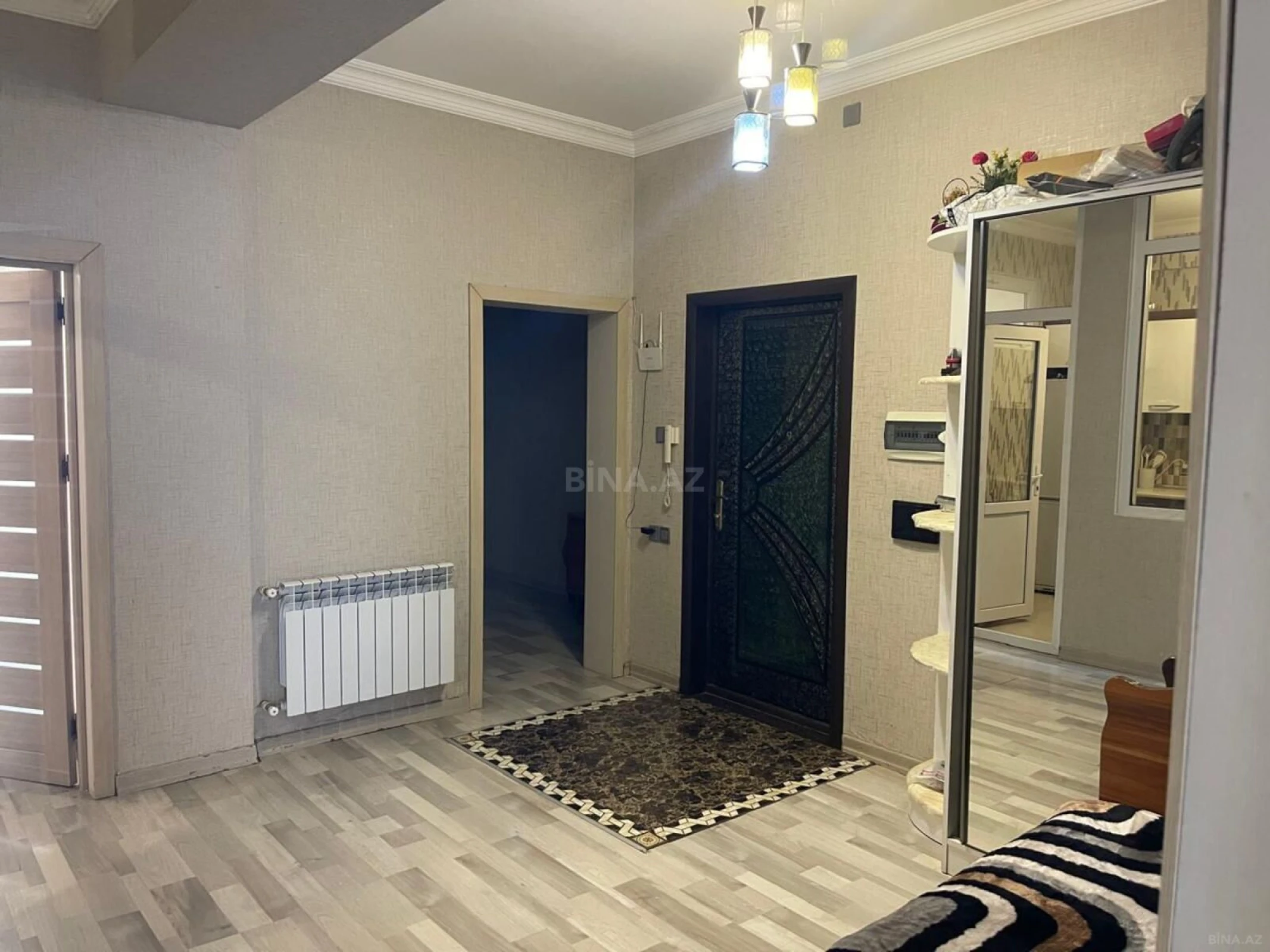 Satılır 3 otaqlı mənzil 105 m²