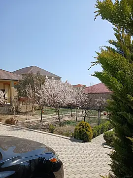 Satılır 5 otaqlı həyət evi 450 m²