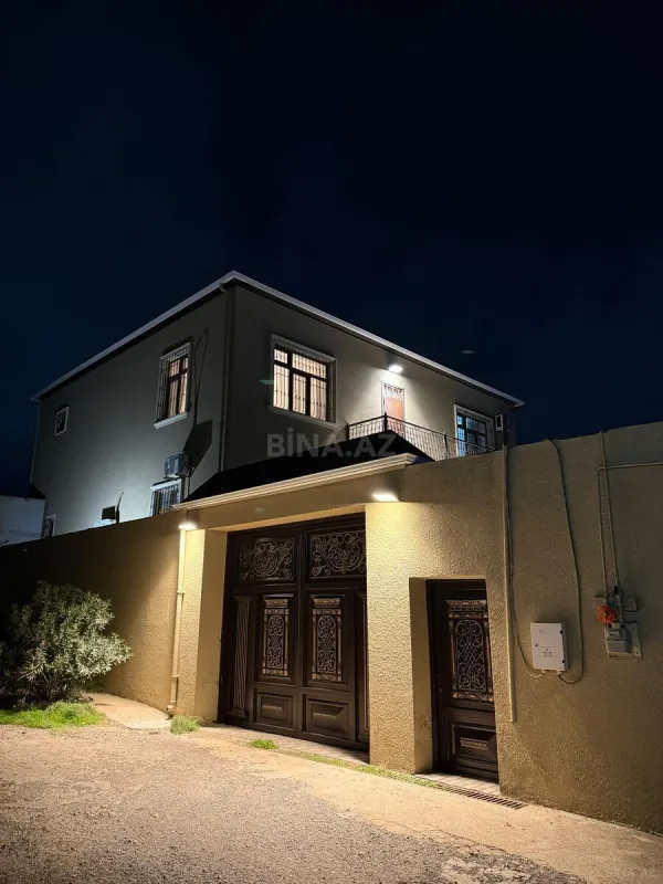 Satılır 5 otaqlı həyət evi 450 m²
