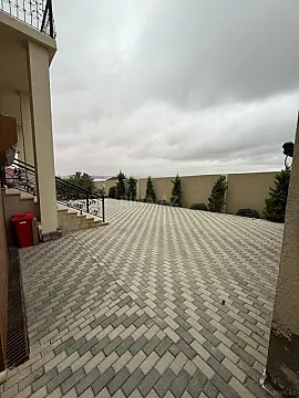 Satılır 5 otaqlı həyət evi 450 m²