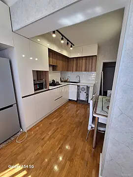 Kirayə verilir 2 otaqlı mənzil 70 m² — Bakı, Memar Əcəmi yanı 2 otaq 70.00 m²